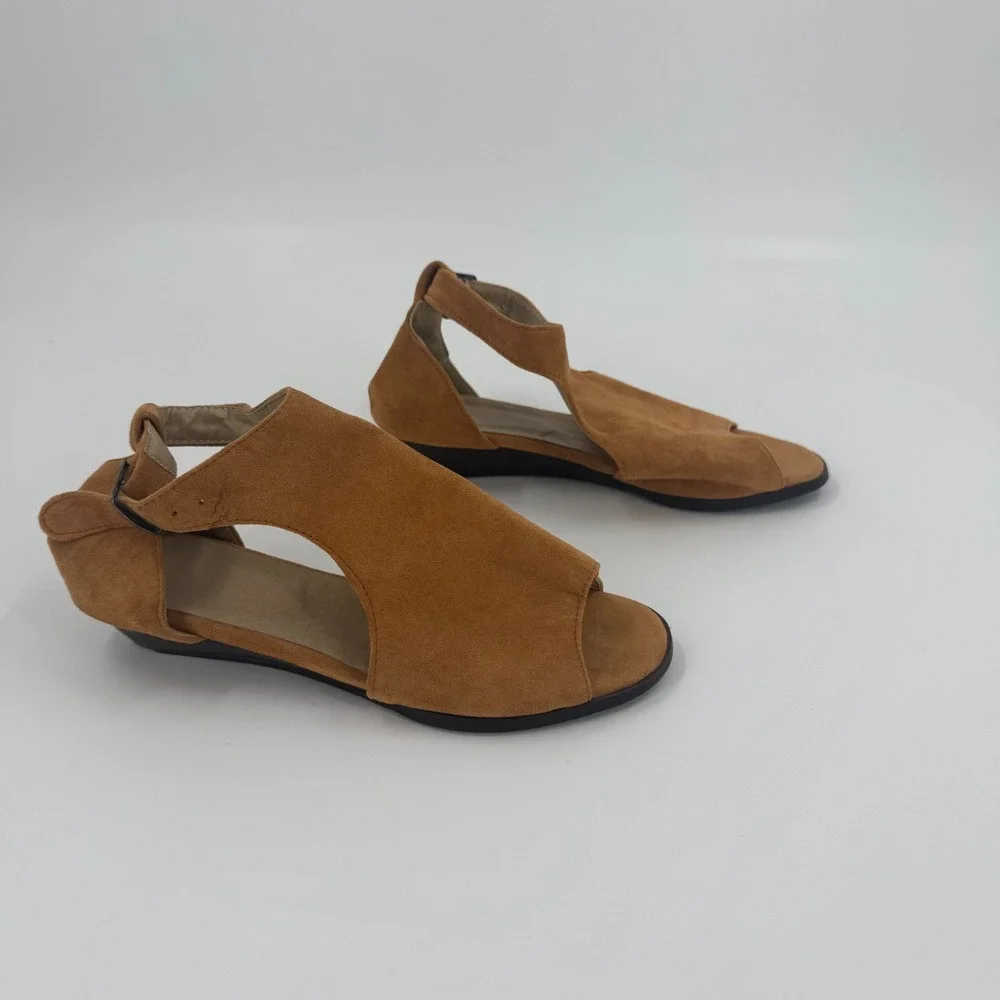 Womens Wedge Sandals US Size 7.5 Brown Suede Comfort Peep Toe Ankle Buckle Strap